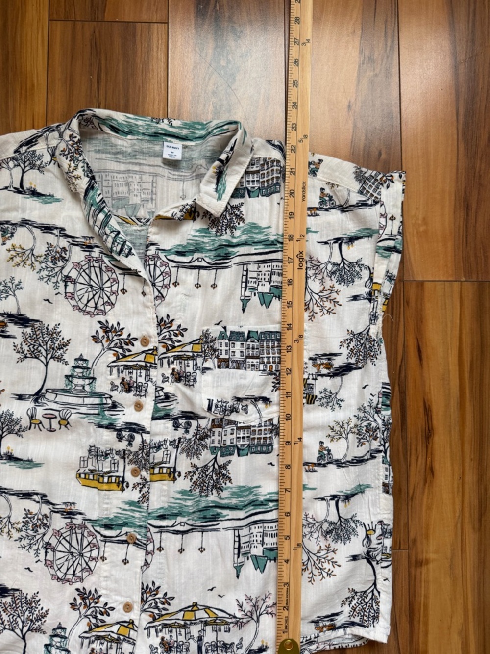 Old Navy printed tie hem resort Shirt - Picture 7 of 7